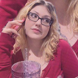 Meet your Posher, Kassandra